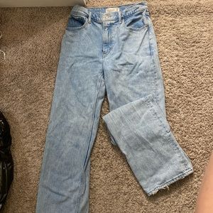 Abercrombie & Fitch High Rise 90's Relaxed Jean